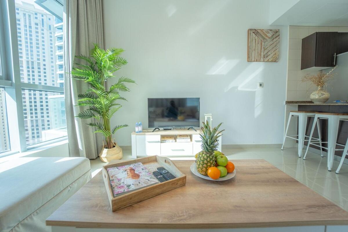 Aws Holiday Homes - Prime Apartment Near The Beach Dubai Exterior foto